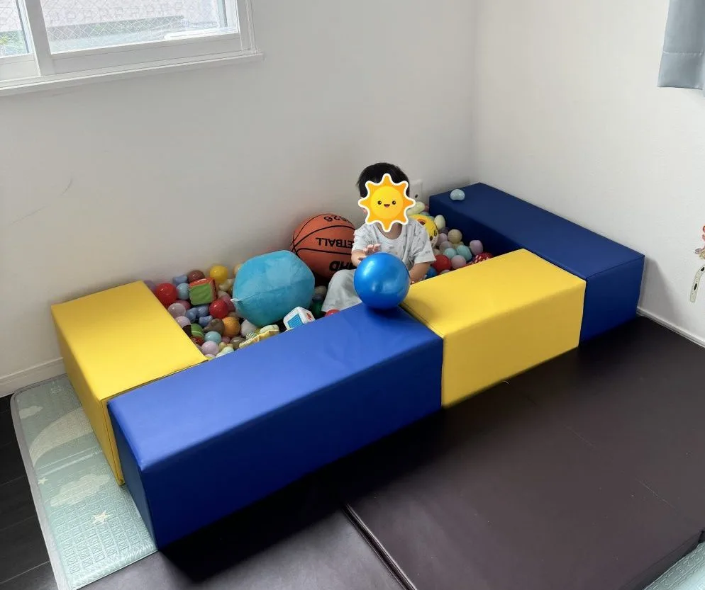 自宅リビングに安全なキッズスペースを作る方法！クッション製が最強  