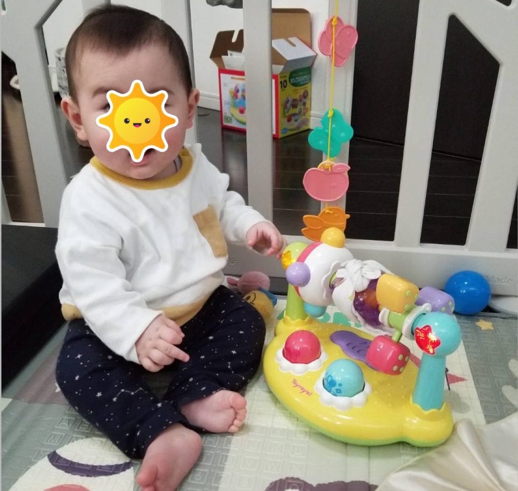 【10ヶ月～】回る！光る！「トイローヤル まわしてクルクルサウンド」正直レビュー＆口コミ