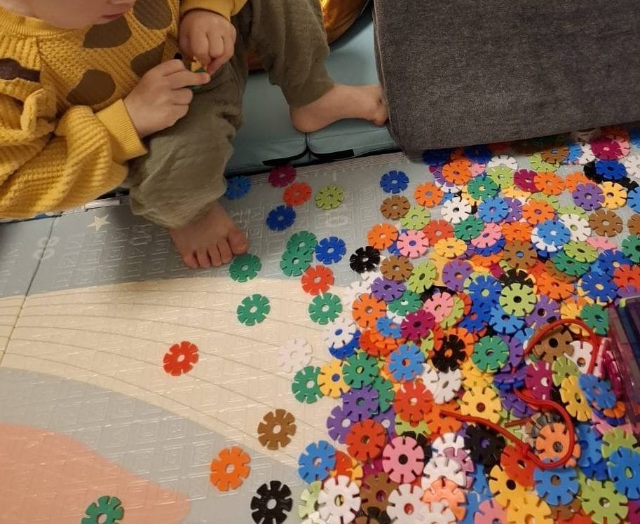 【製品比較も】何が作れる？「ジスター (GESTAR) 天才のはじまり」創造力を刺激する知育ブロック！