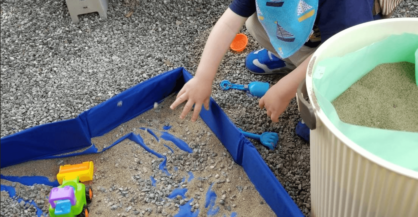 【家庭用砂場】庭に作ると後悔する？フタ付き＆安全清潔なポータブル砂場の作り方