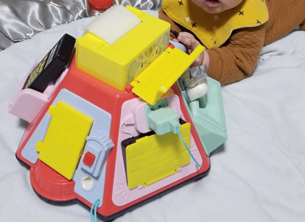 【知育ボックス人気ランキング】プーさん、アンパンマン…0歳・1歳に買ってよかったおすすめ6選を徹底比較！