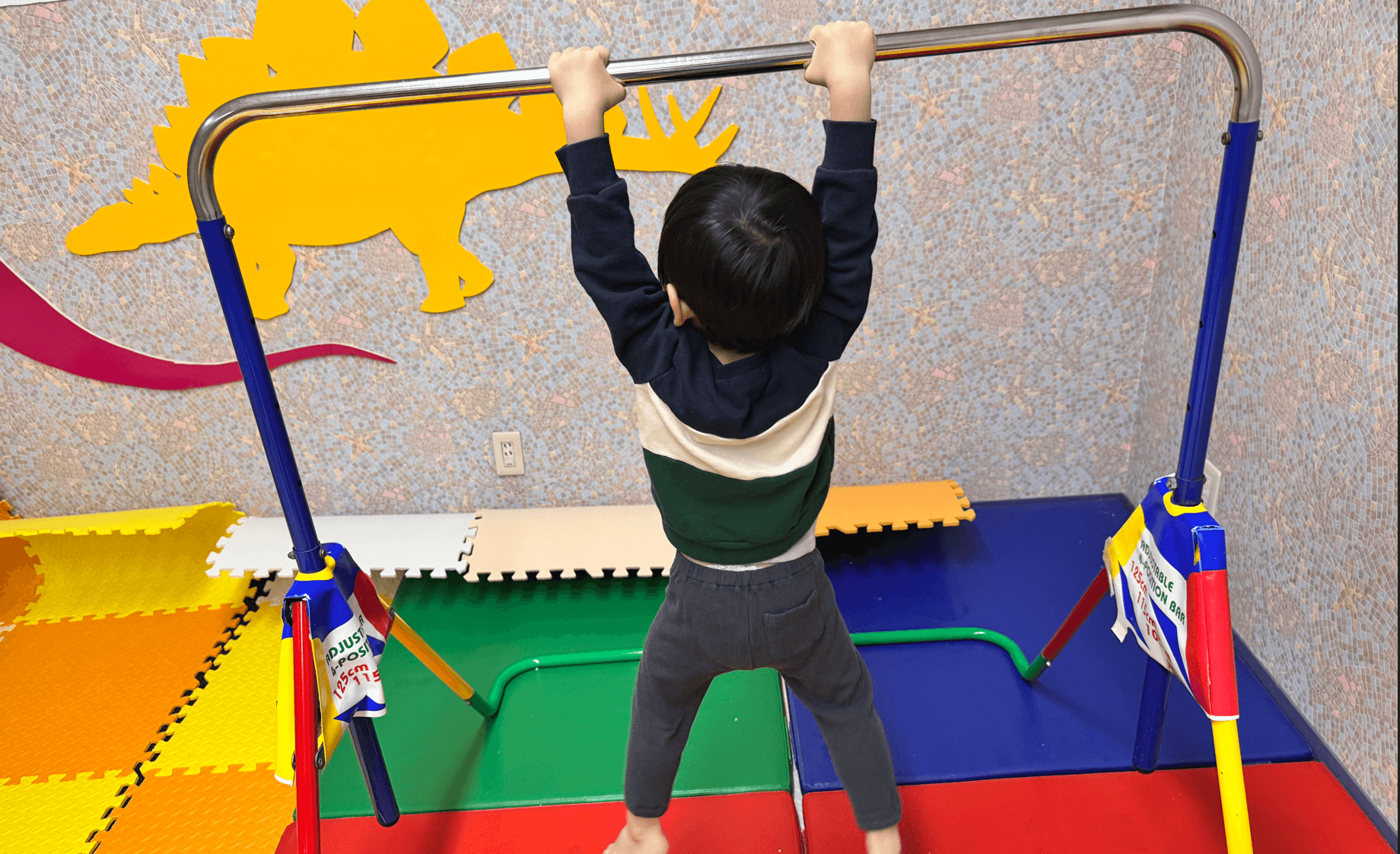 室内鉄棒コンパクト＆折りたたみ式人気4選｜子供のおうち時間が“体育の時間”に変わる！