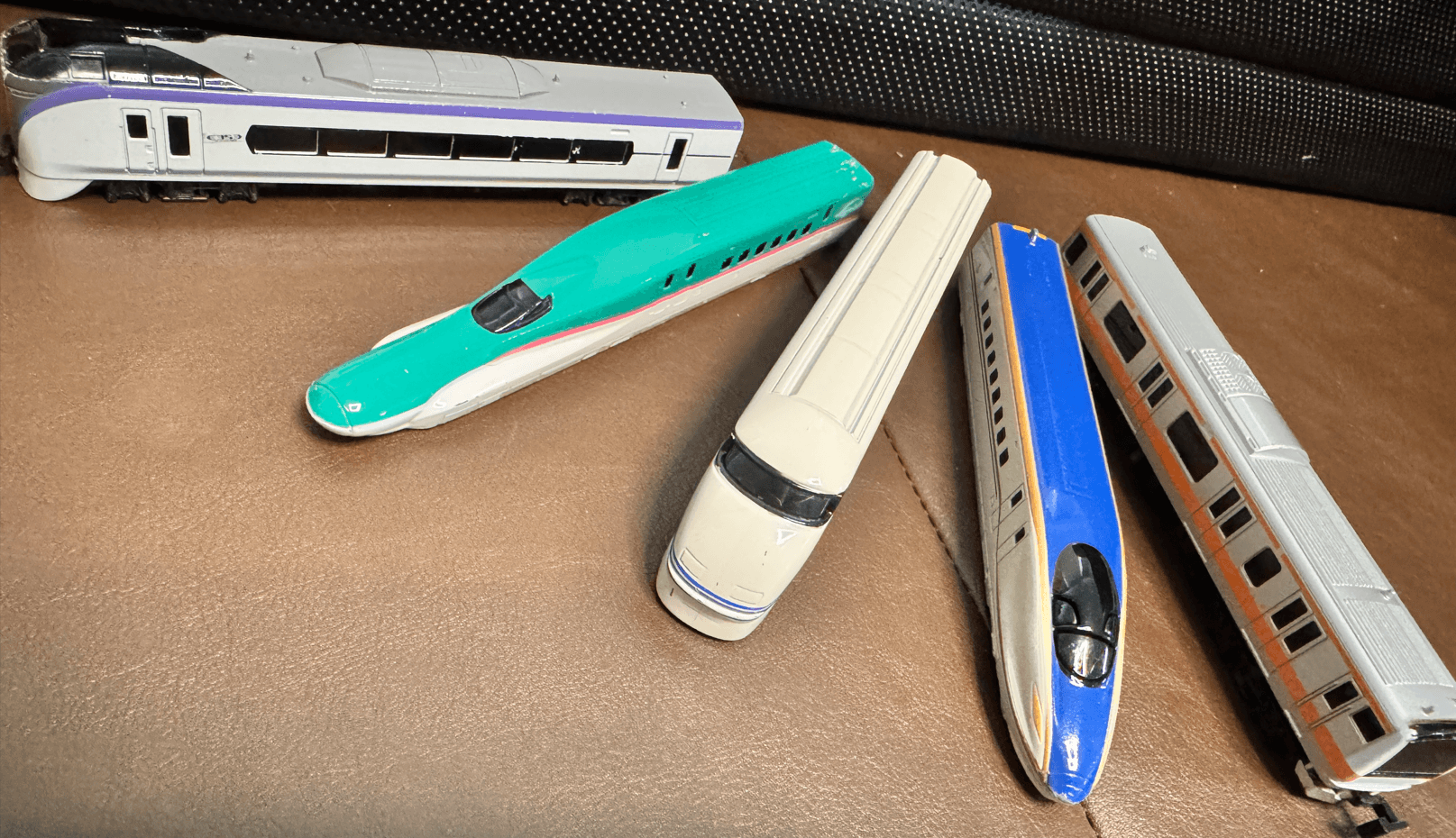 【Nゲージとダイキャストの違い】子供に最適なのはどっち？トレーンなら3歳から遊べる！