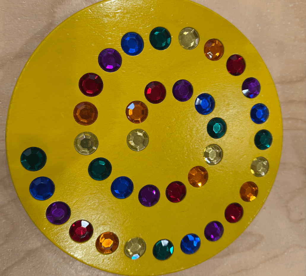 【色変わりごま・鳴りごま・逆立ちゴマ】昔ながらの“コマ”がすごい！原理とおすすめ5選