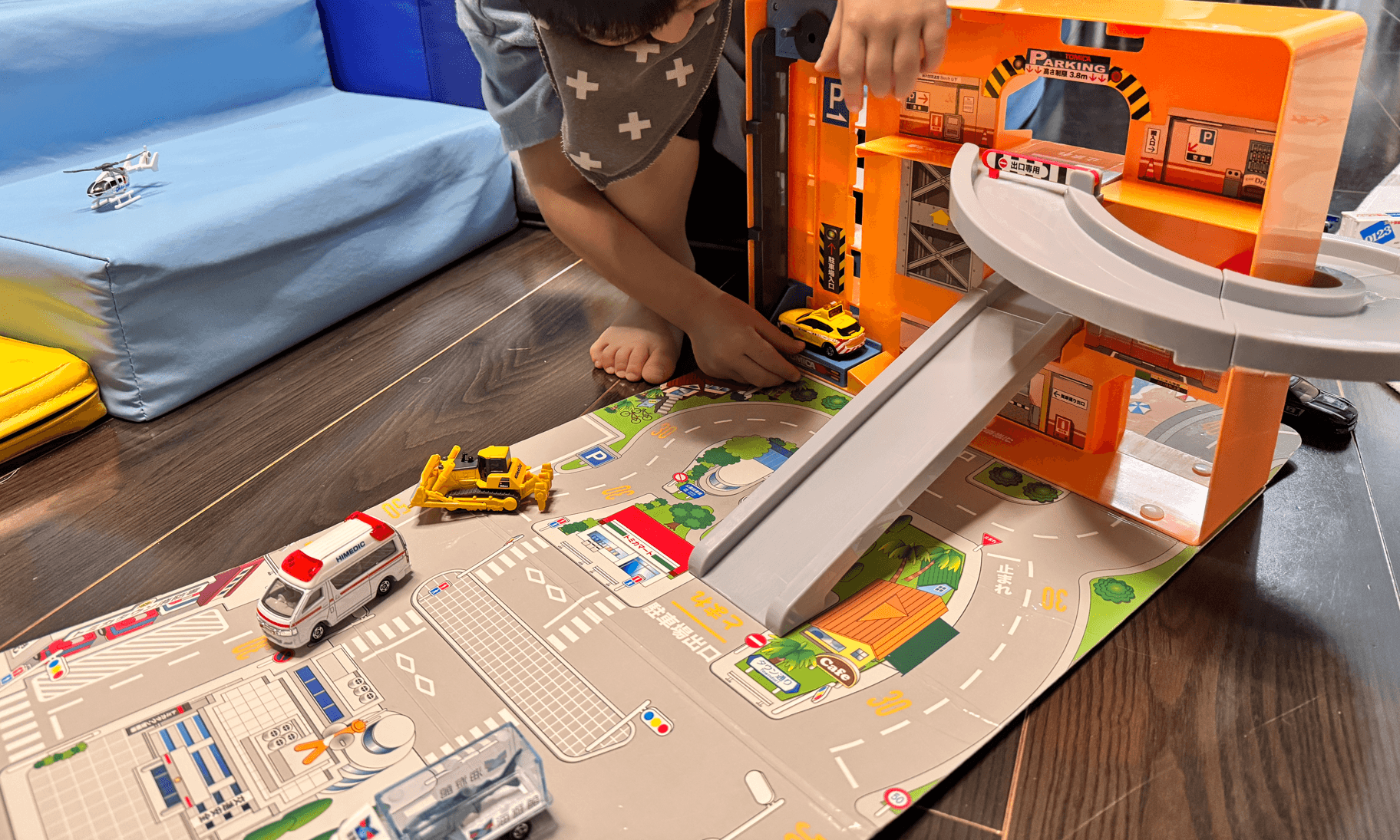 【片付け革命】トミカ駐車場おすすめ4選！パノラマケースで30台収納？遊びながら片付く神アイテム