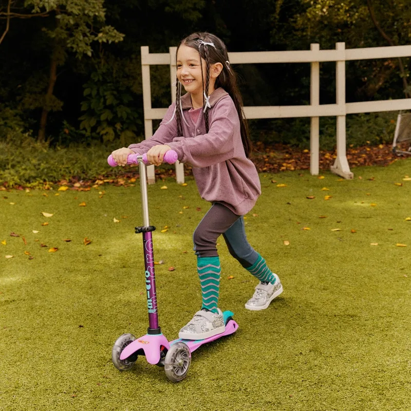 3歳からのキックボード】三輪車よりマイクロスクーターが正解な理由｜3