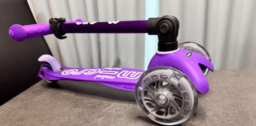 3歳からのキックボード】三輪車よりマイクロスクーターが正解な理由｜3