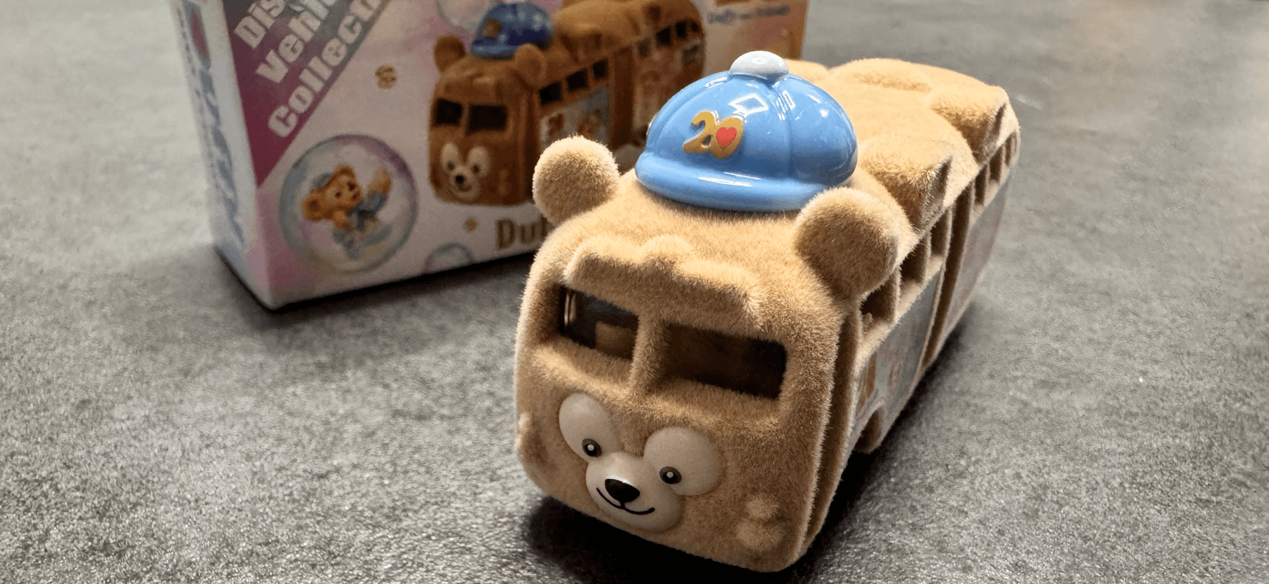 ディズニートミカはどこで買える？ランド限定とドリームトミカの違い｜もう売り場で迷わない！