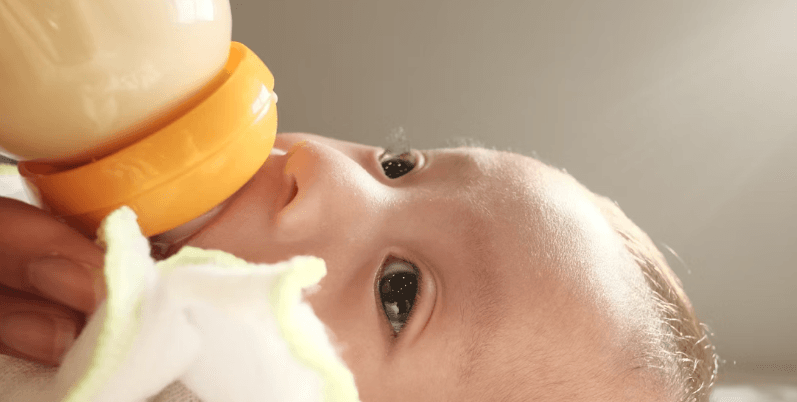 【2025年最新】粉ミルクおすすめランキング！国内全7社の成分と価格をエンジニアパパが徹底比較