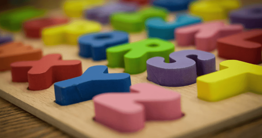 1歳からの型はめパズル！いつから？どう選ぶ？発達を促すおすすめと、木製vsプラスチック問題の最終結論