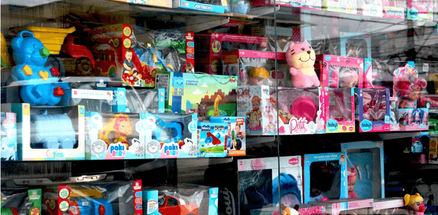 おもちゃ屋さんの倉庫は閉店？オンライン終了の真相と、第2の倉庫ドンキ・トイザらスで安く買う方法