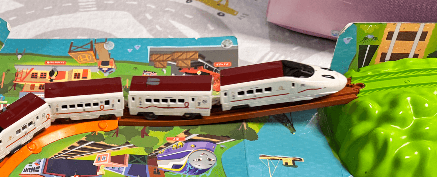 【プラレール修理】遅い・坂を登らない原因は？ギア割れ交換とモーター分解を元エンジニアが画像解説